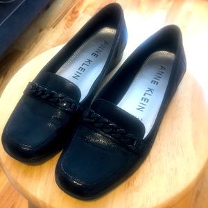 Anne Klein iflex black with black buckle. Size 7.5